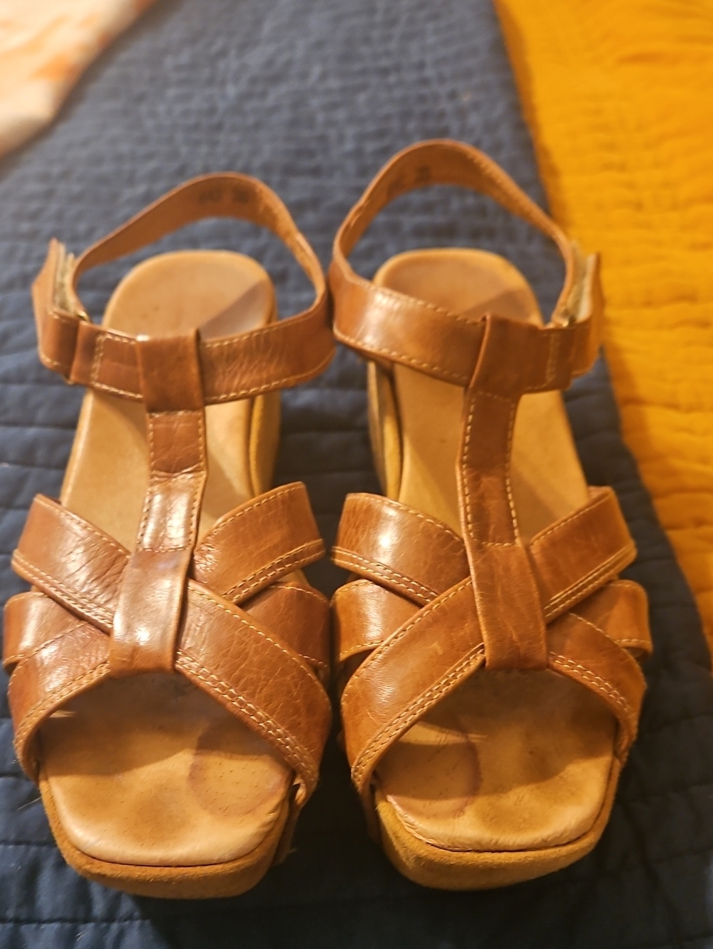Antelope T Strap Leather Strappy Wedge Sandals Size 38